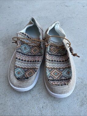 NEW Women’s Boho Aztec Slip-On Comfort Sneakers Size 9 EU 41 Casual Shoes
